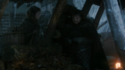 extant_GameOfThrones_2x03-WhatIsDeadMayNeverDie_0381