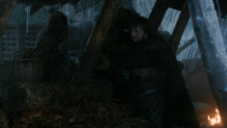 extant_GameOfThrones_2x03-WhatIsDeadMayNeverDie_0383