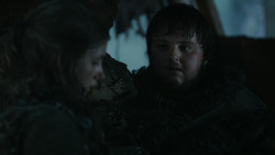 extant_GameOfThrones_2x03-WhatIsDeadMayNeverDie_0385