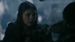 extant_GameOfThrones_2x03-WhatIsDeadMayNeverDie_0402