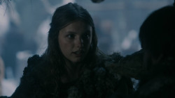 extant_GameOfThrones_2x03-WhatIsDeadMayNeverDie_0403