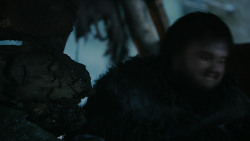 extant_GameOfThrones_2x03-WhatIsDeadMayNeverDie_0439