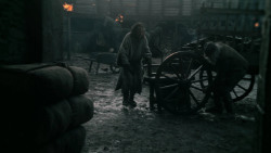extant_GameOfThrones_2x03-WhatIsDeadMayNeverDie_0447