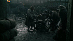 extant_GameOfThrones_2x03-WhatIsDeadMayNeverDie_0448