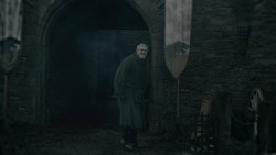 extant_GameOfThrones_2x03-WhatIsDeadMayNeverDie_0458