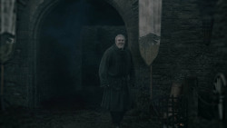 extant_GameOfThrones_2x03-WhatIsDeadMayNeverDie_0459