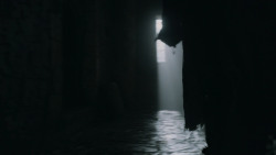 extant_GameOfThrones_2x03-WhatIsDeadMayNeverDie_0473