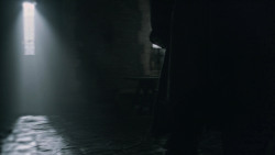 extant_GameOfThrones_2x03-WhatIsDeadMayNeverDie_0475