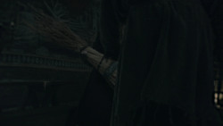 extant_GameOfThrones_2x03-WhatIsDeadMayNeverDie_0483