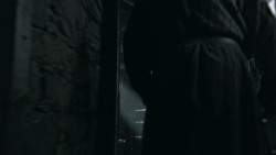 extant_GameOfThrones_2x03-WhatIsDeadMayNeverDie_0493