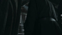 extant_GameOfThrones_2x03-WhatIsDeadMayNeverDie_0497