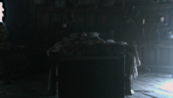 extant_GameOfThrones_2x03-WhatIsDeadMayNeverDie_0499
