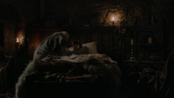 extant_GameOfThrones_2x03-WhatIsDeadMayNeverDie_0736