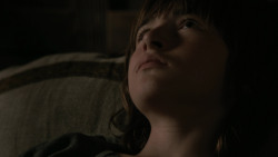 extant_GameOfThrones_2x03-WhatIsDeadMayNeverDie_0795
