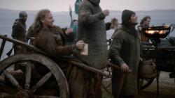 extant_GameOfThrones_2x03-WhatIsDeadMayNeverDie_0841