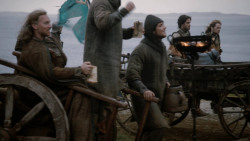 extant_GameOfThrones_2x03-WhatIsDeadMayNeverDie_0842