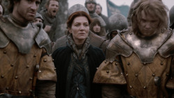 extant_GameOfThrones_2x03-WhatIsDeadMayNeverDie_0852