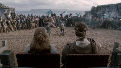 extant_GameOfThrones_2x03-WhatIsDeadMayNeverDie_0868