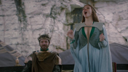 extant_GameOfThrones_2x03-WhatIsDeadMayNeverDie_0882