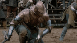 extant_GameOfThrones_2x03-WhatIsDeadMayNeverDie_0888