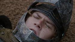 extant_GameOfThrones_2x03-WhatIsDeadMayNeverDie_0907
