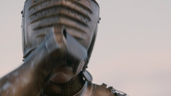 extant_GameOfThrones_2x03-WhatIsDeadMayNeverDie_0957