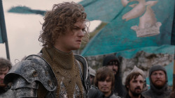 extant_GameOfThrones_2x03-WhatIsDeadMayNeverDie_0985