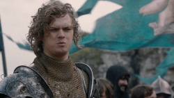 extant_GameOfThrones_2x03-WhatIsDeadMayNeverDie_1029