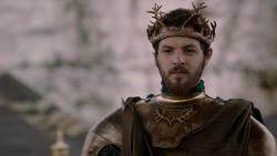 extant_GameOfThrones_2x03-WhatIsDeadMayNeverDie_1045