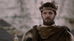 extant_GameOfThrones_2x03-WhatIsDeadMayNeverDie_1048