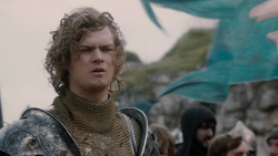 extant_GameOfThrones_2x03-WhatIsDeadMayNeverDie_1055