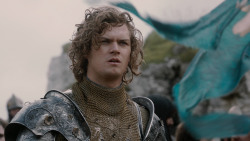 extant_GameOfThrones_2x03-WhatIsDeadMayNeverDie_1057