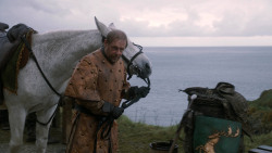 extant_GameOfThrones_2x03-WhatIsDeadMayNeverDie_1276