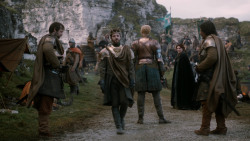 extant_GameOfThrones_2x03-WhatIsDeadMayNeverDie_1356