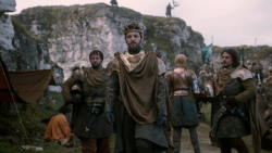 extant_GameOfThrones_2x03-WhatIsDeadMayNeverDie_1360