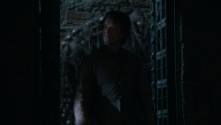 extant_GameOfThrones_2x03-WhatIsDeadMayNeverDie_1415