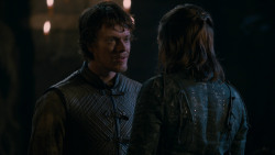 extant_GameOfThrones_2x03-WhatIsDeadMayNeverDie_1493