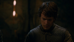extant_GameOfThrones_2x03-WhatIsDeadMayNeverDie_1585