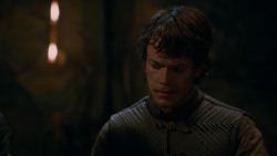 extant_GameOfThrones_2x03-WhatIsDeadMayNeverDie_1615
