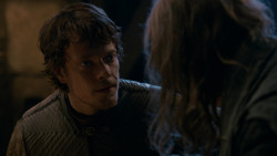 extant_GameOfThrones_2x03-WhatIsDeadMayNeverDie_1740