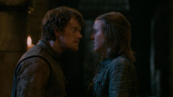extant_GameOfThrones_2x03-WhatIsDeadMayNeverDie_1867