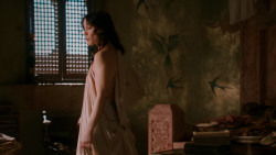 extant_GameOfThrones_2x03-WhatIsDeadMayNeverDie_1956