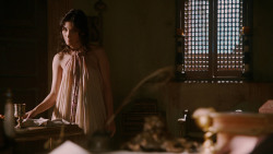 extant_GameOfThrones_2x03-WhatIsDeadMayNeverDie_1963