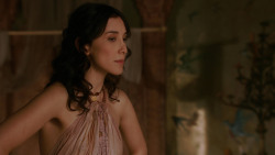 extant_GameOfThrones_2x03-WhatIsDeadMayNeverDie_2000