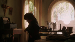 extant_GameOfThrones_2x03-WhatIsDeadMayNeverDie_2070