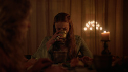extant_GameOfThrones_2x03-WhatIsDeadMayNeverDie_2187