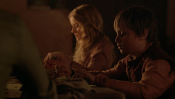 extant_GameOfThrones_2x03-WhatIsDeadMayNeverDie_2194