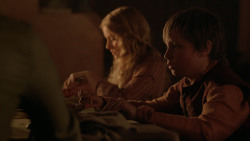 extant_GameOfThrones_2x03-WhatIsDeadMayNeverDie_2197