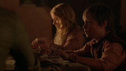 extant_GameOfThrones_2x03-WhatIsDeadMayNeverDie_2198
