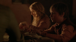 extant_GameOfThrones_2x03-WhatIsDeadMayNeverDie_2199